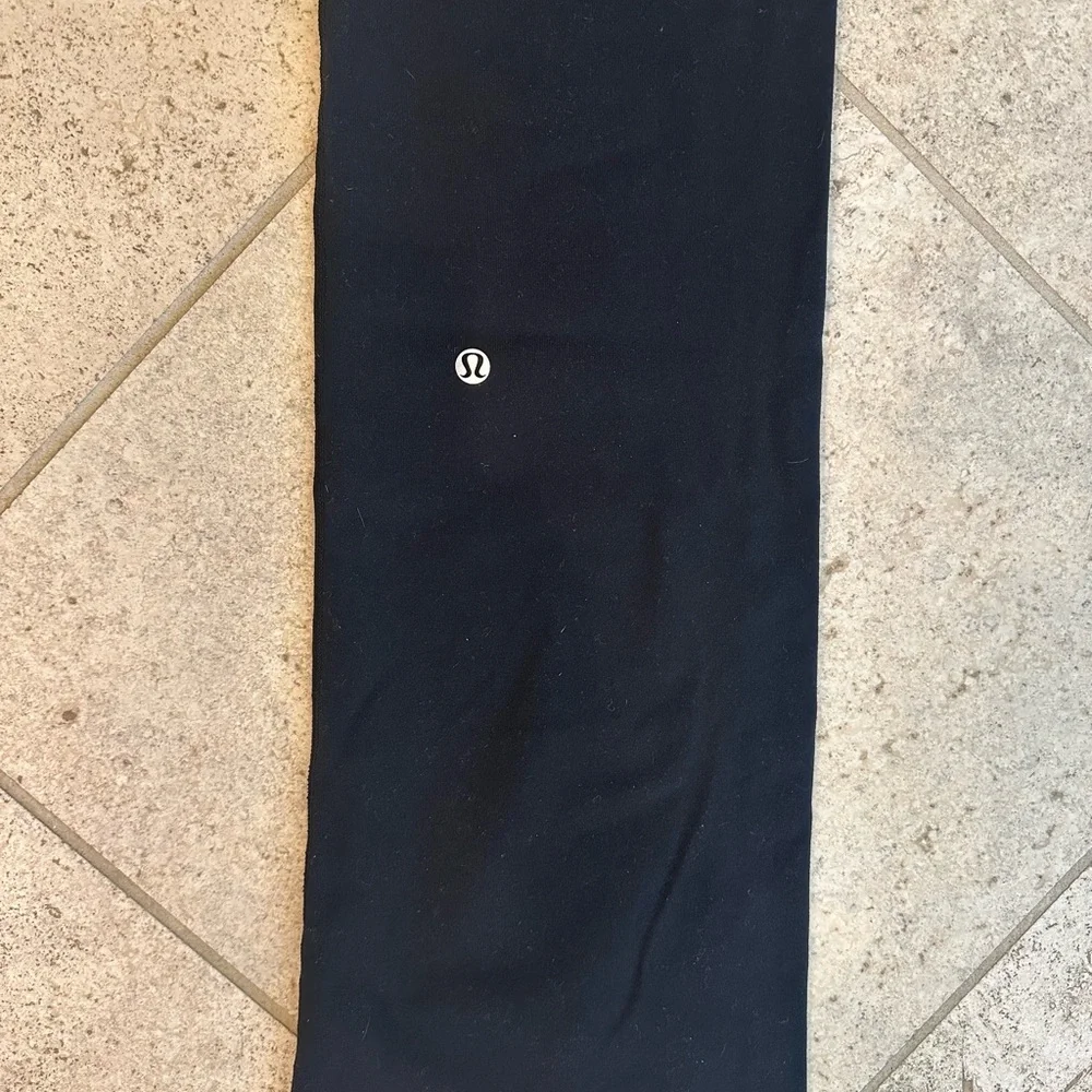 Lululemon Criss Cross Waist Flared Women's Black Leggings Size 4 Tall - Picture 4 of 5